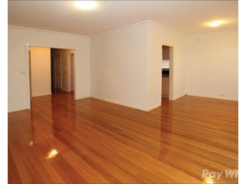 27 Hubbard Avenue, Mulgrave VIC 3170