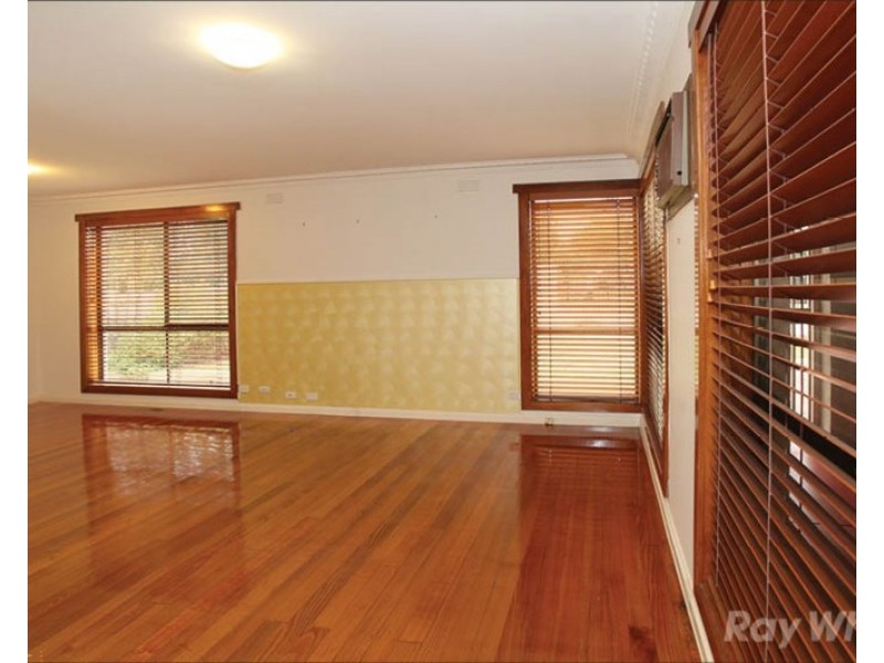 27 Hubbard Avenue, Mulgrave VIC 3170