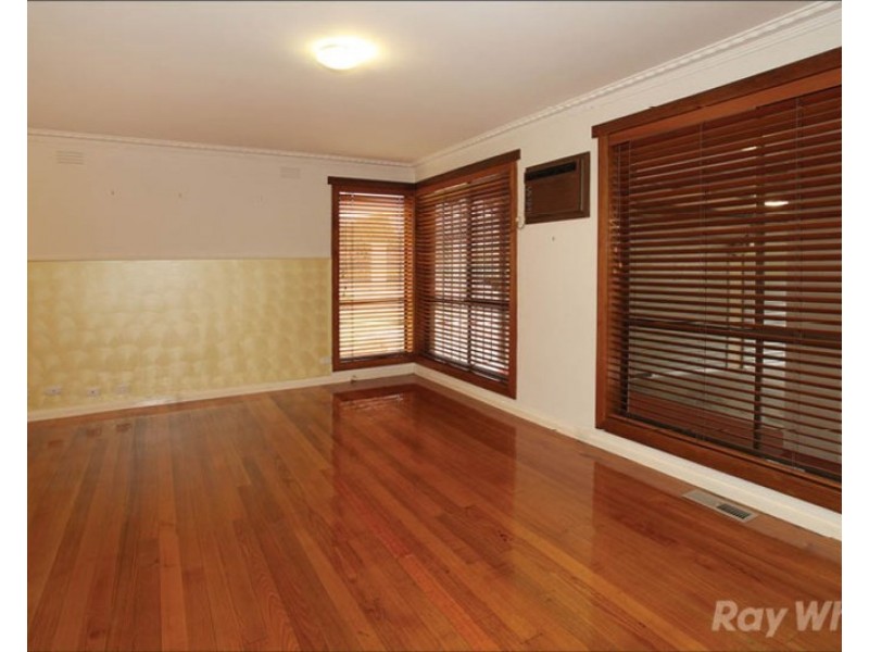 27 Hubbard Avenue, Mulgrave VIC 3170