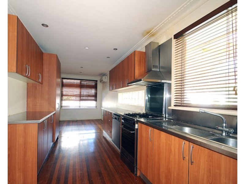 7 Folkstone Road, Glen Waverley VIC 3150