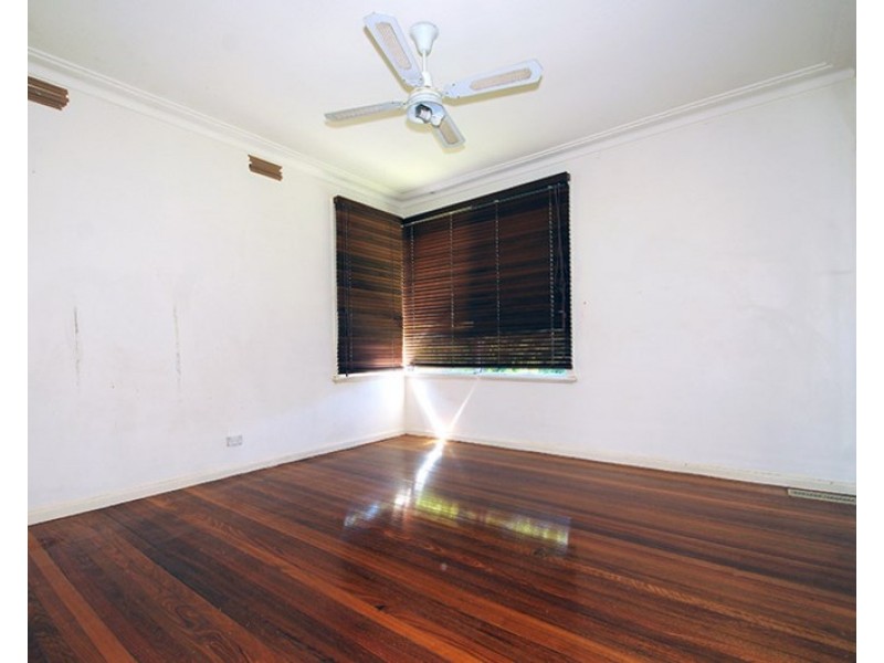 7 Folkstone Road, Glen Waverley VIC 3150