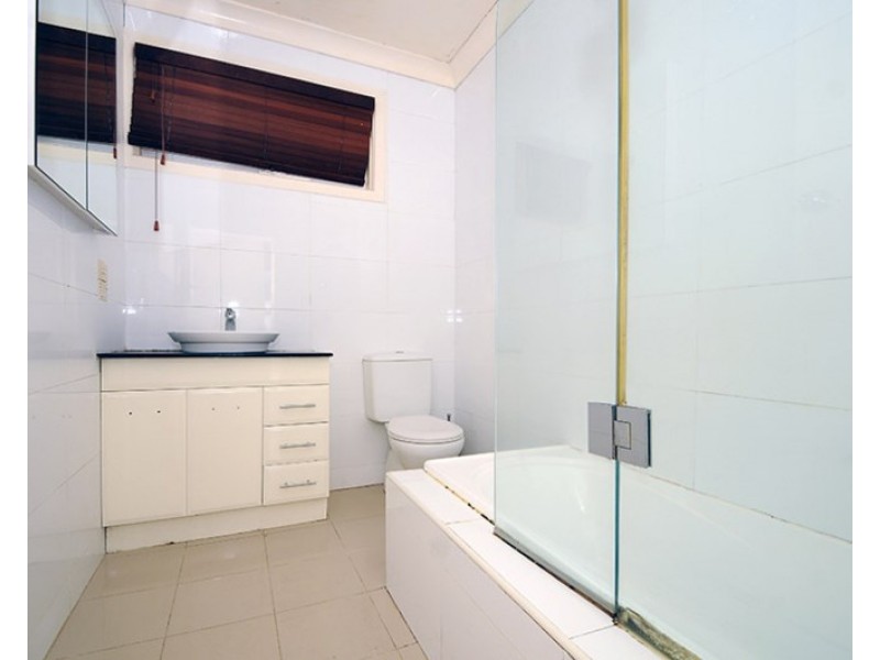 7 Folkstone Road, Glen Waverley VIC 3150