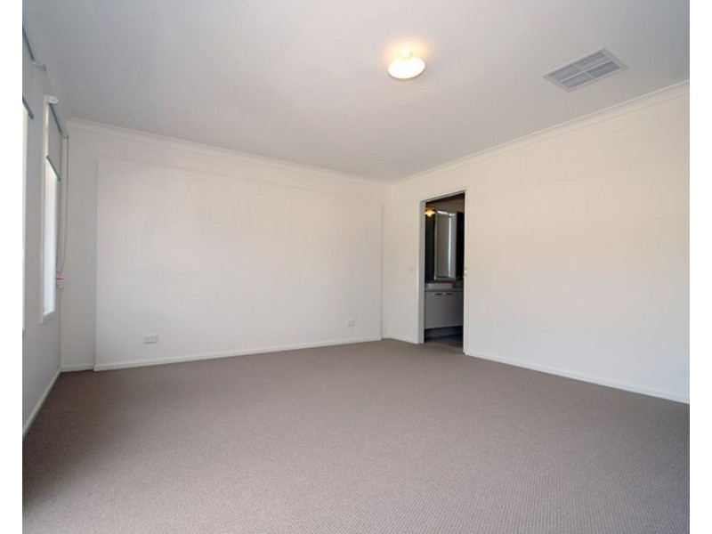 23 Baddeley Circuit, Croydon VIC 3136