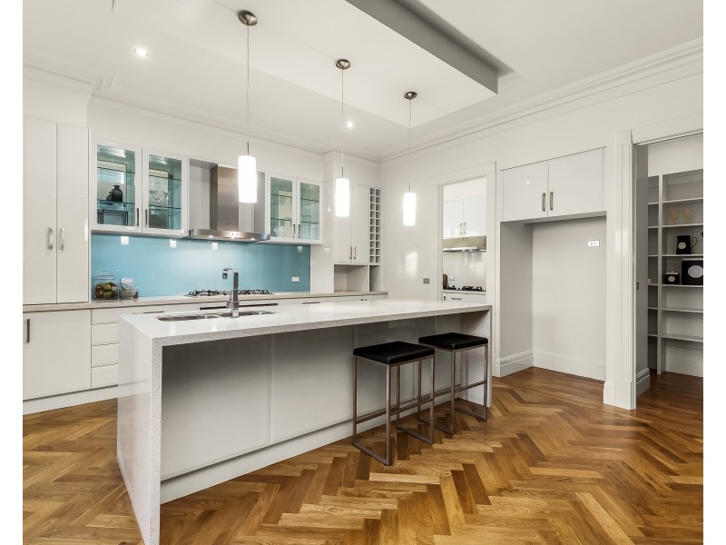 28 Myrtle Street, Glen Waverley VIC 3150