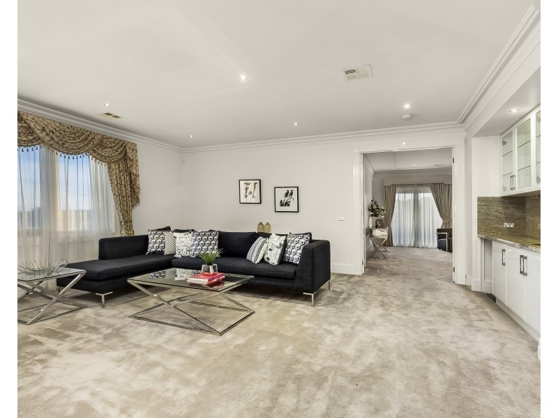 28 Myrtle Street, Glen Waverley VIC 3150