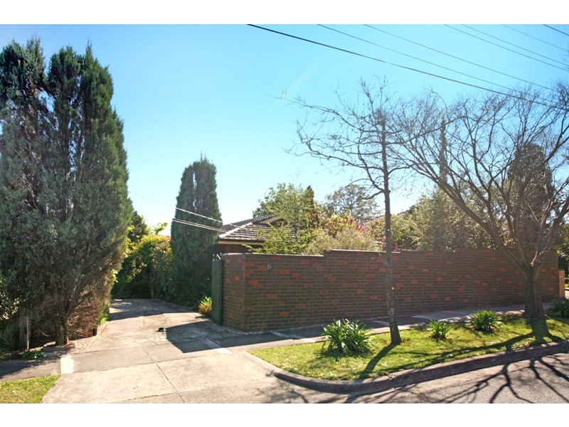 51 Garrisson Drive, Glen Waverley VIC 3150