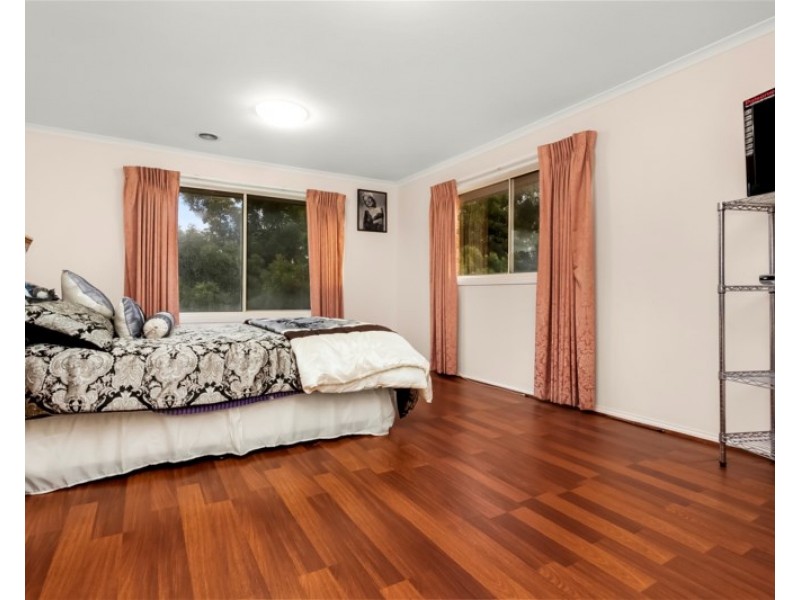 1 Jersey Close, Endeavour Hills VIC 3802