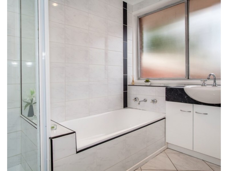 7 Mantova Drive, Wheelers Hill VIC 3150