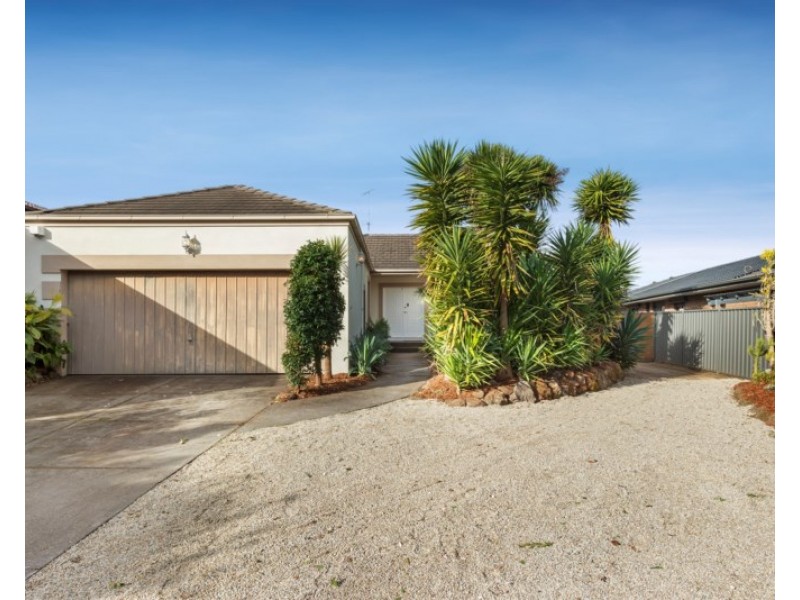 52 Mannering Drive, Glen Waverley VIC 3150