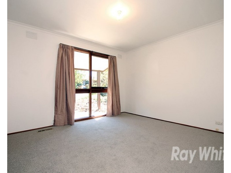 8 Argyle Way, Wantirna South VIC 3152