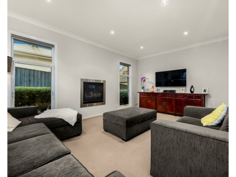 1/96 Bruce Street, Mount Waverley VIC 3149