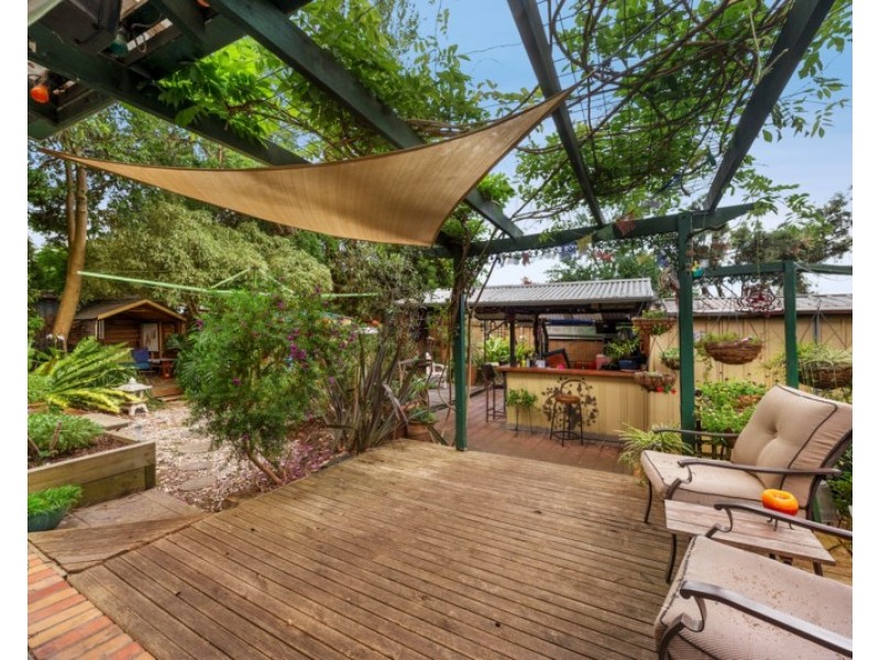 1 Warrina Court, Burwood East VIC 3151