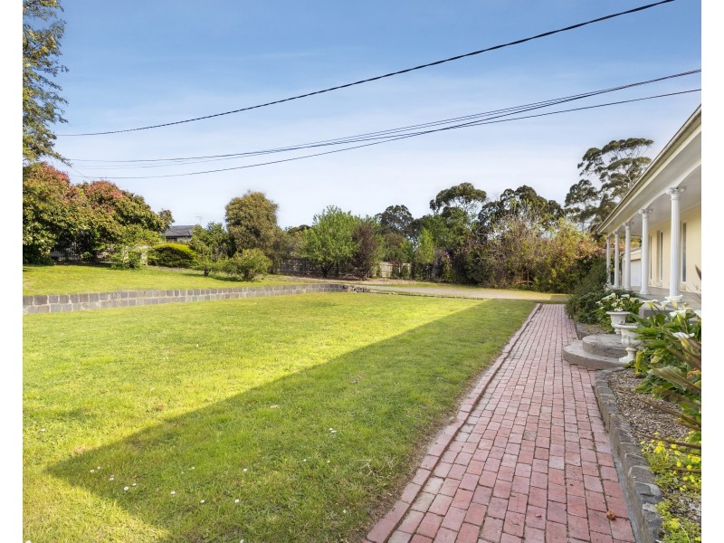 3 Rowland Court, Glen Waverley VIC 3150