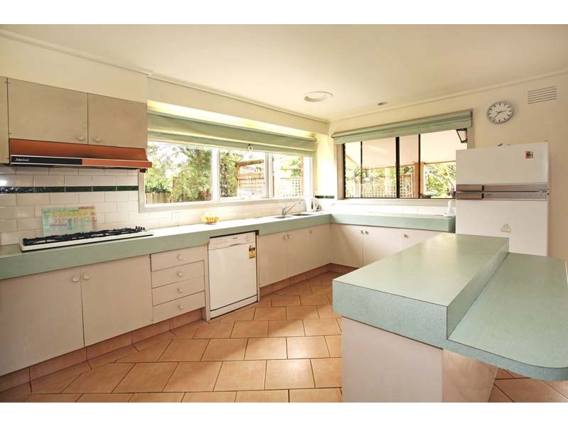 4 Penhurst Court, Glen Waverley VIC 3150