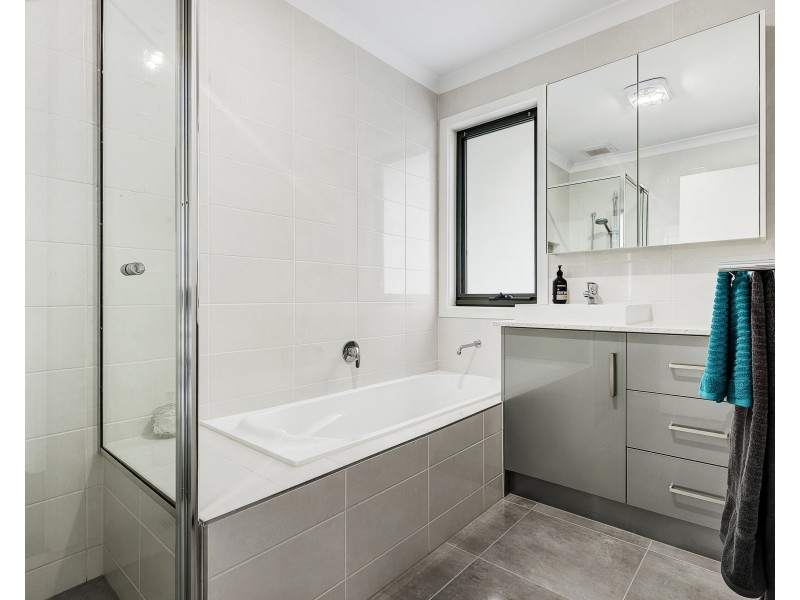 2/45 Bowen Road, Doncaster East VIC 3109