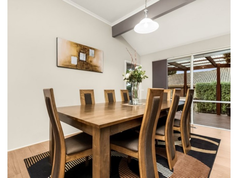 51 Dandelion Drive, Rowville VIC 3178