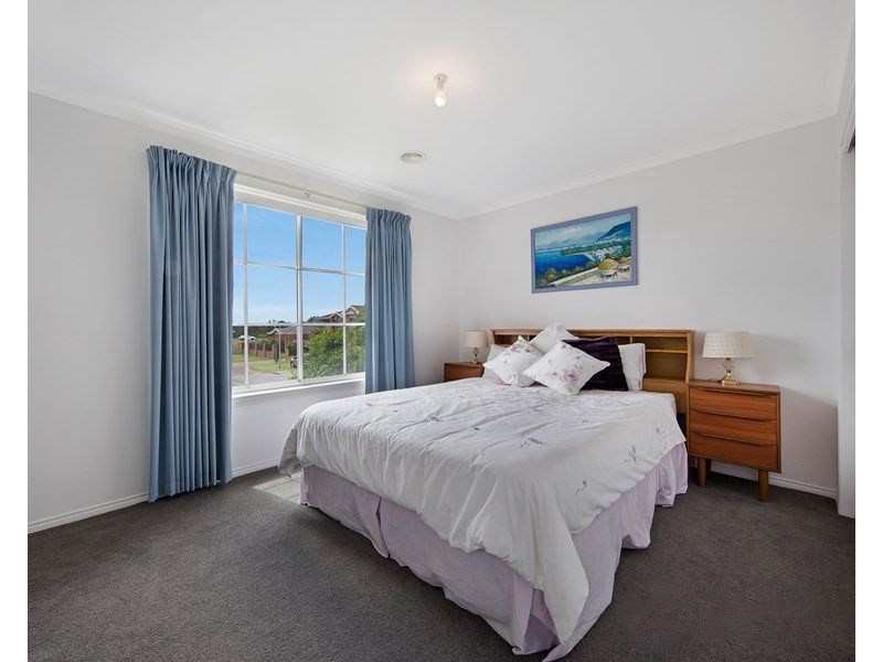 38 Armstrong Way, Dandenong North VIC 3175