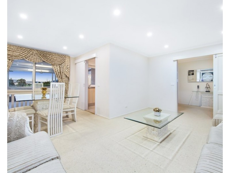 90 Haverbrack Drive, Mulgrave VIC 3170