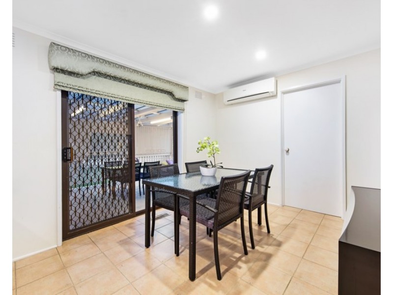 90 Haverbrack Drive, Mulgrave VIC 3170