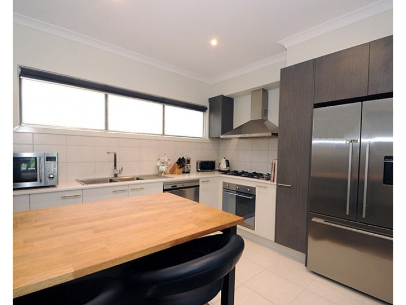 4 Parkland Place, Notting Hill VIC 3168