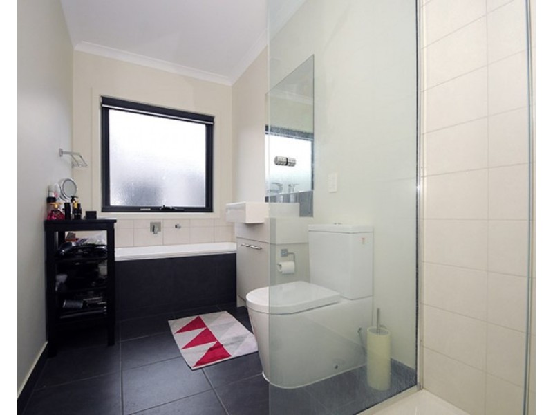 4 Parkland Place, Notting Hill VIC 3168