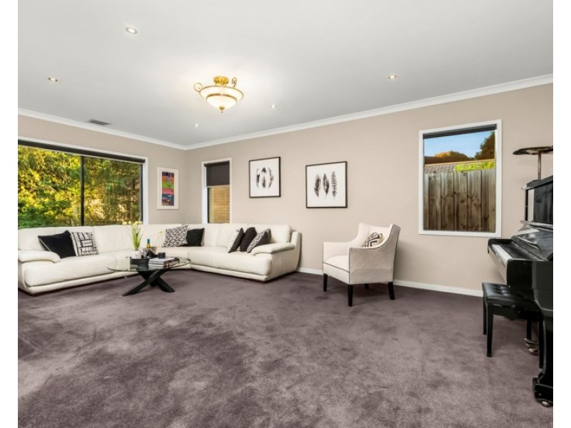 61 Threadbow Crescent, Wheelers Hill VIC 3150
