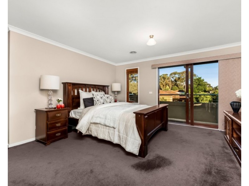 61 Threadbow Crescent, Wheelers Hill VIC 3150