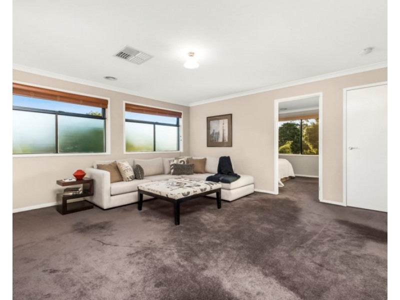 61 Threadbow Crescent, Wheelers Hill VIC 3150