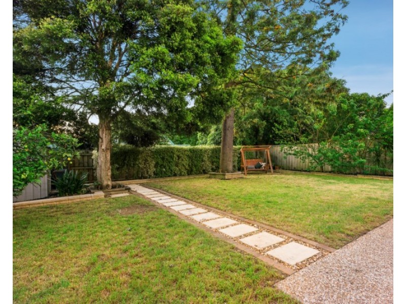 61 Threadbow Crescent, Wheelers Hill VIC 3150