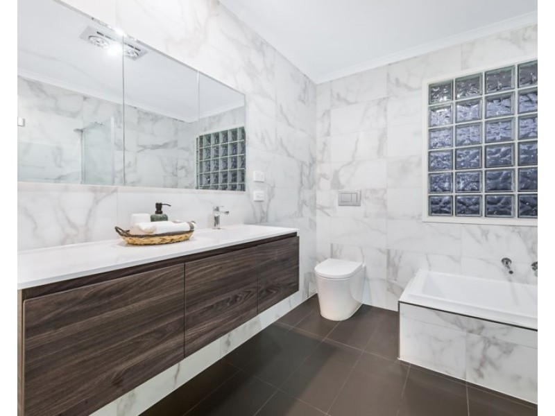 6 Ainslie Drive, Wheelers Hill VIC 3150