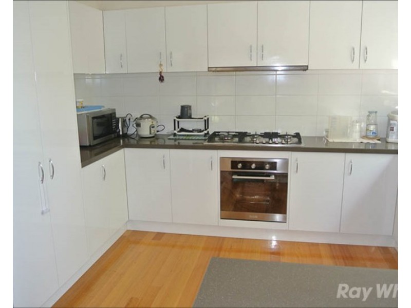 2/5 Folkstone Road, Glen Waverley VIC 3150