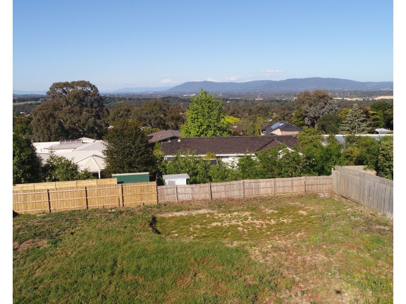 15 Stirling Crescent, Glen Waverley VIC 3150