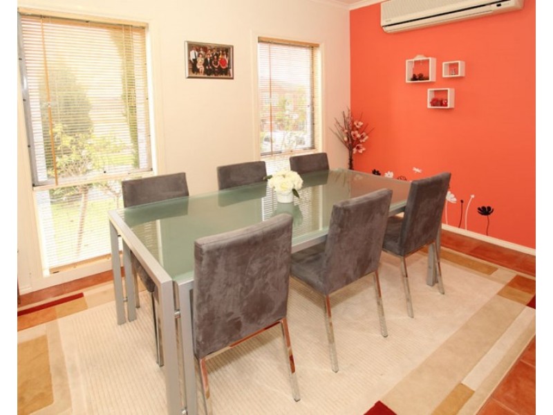 10 Tulloch Grove, Glen Waverley VIC 3150