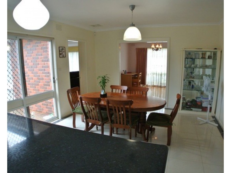 43 Remington Drive, Glen Waverley VIC 3150