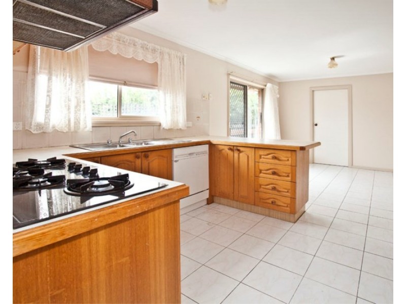 2/57 Watsons Road, Glen Waverley VIC 3150