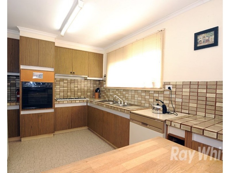 10 Courage Court, Glen Waverley VIC 3150