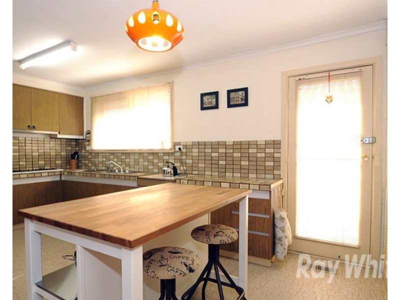 10 Courage Court, Glen Waverley VIC 3150