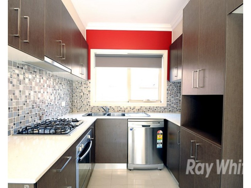 1/65 Blaxland Drive, Dandenong North VIC 3175