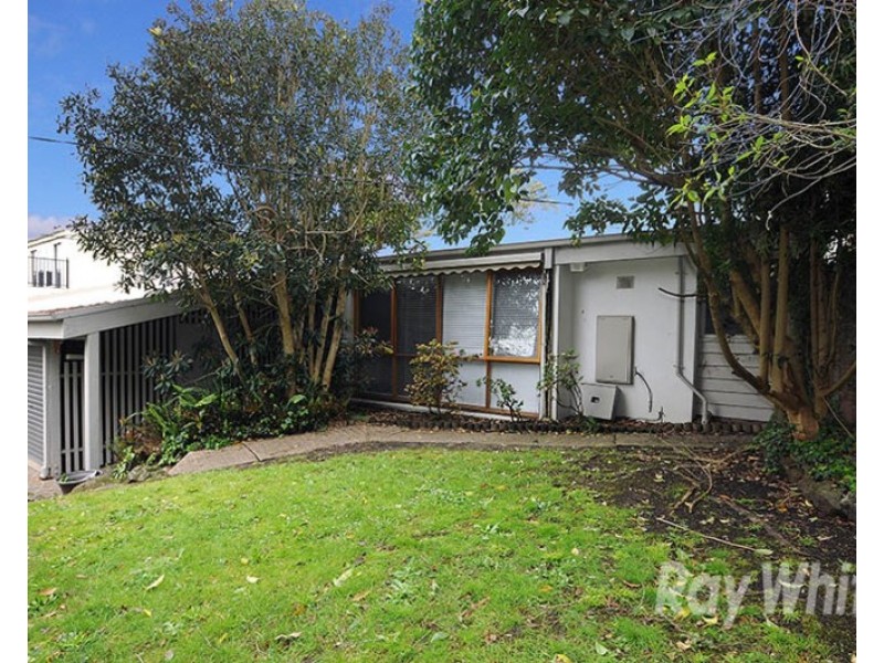 8 Charlnet Drive, Vermont South VIC 3133