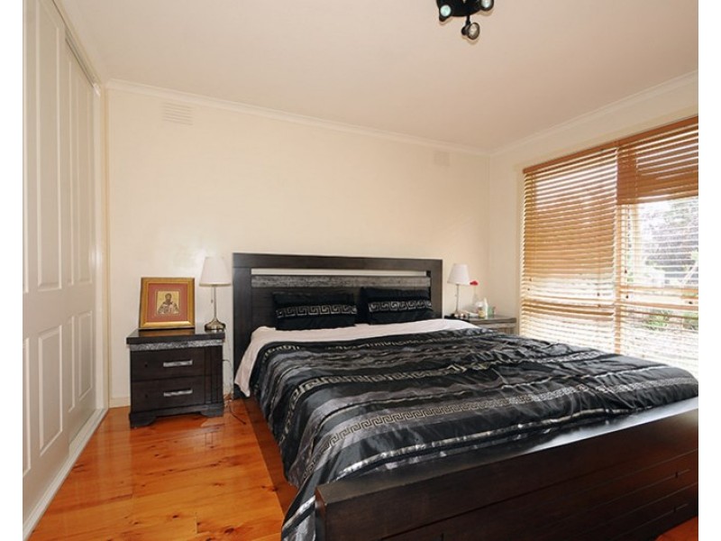 2 Easton Court, Dandenong North VIC 3175