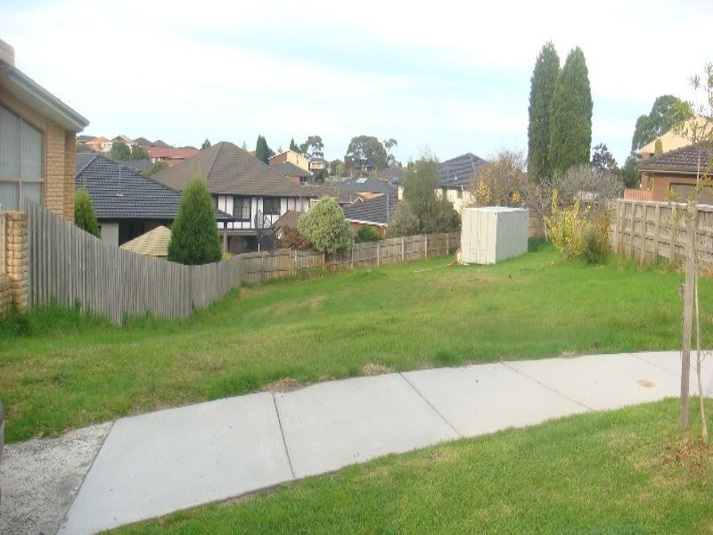 4 Chipping Hill Court, Wheelers Hill VIC 3150