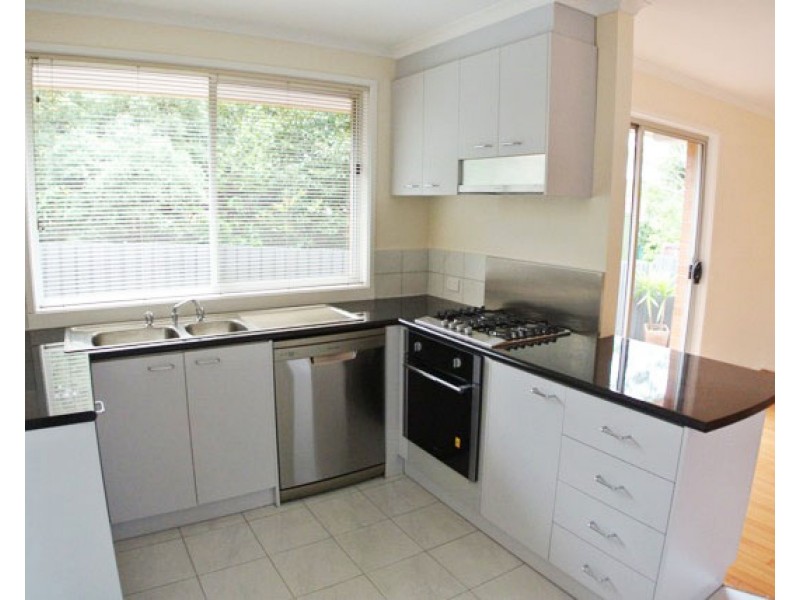 2/23 Mandowie Road, Glen Waverley VIC 3150