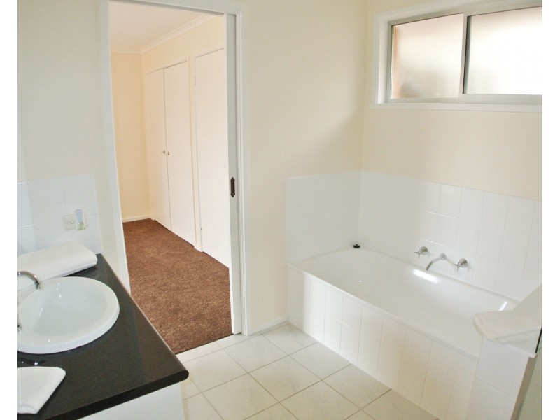 2/23 Mandowie Road, Glen Waverley VIC 3150