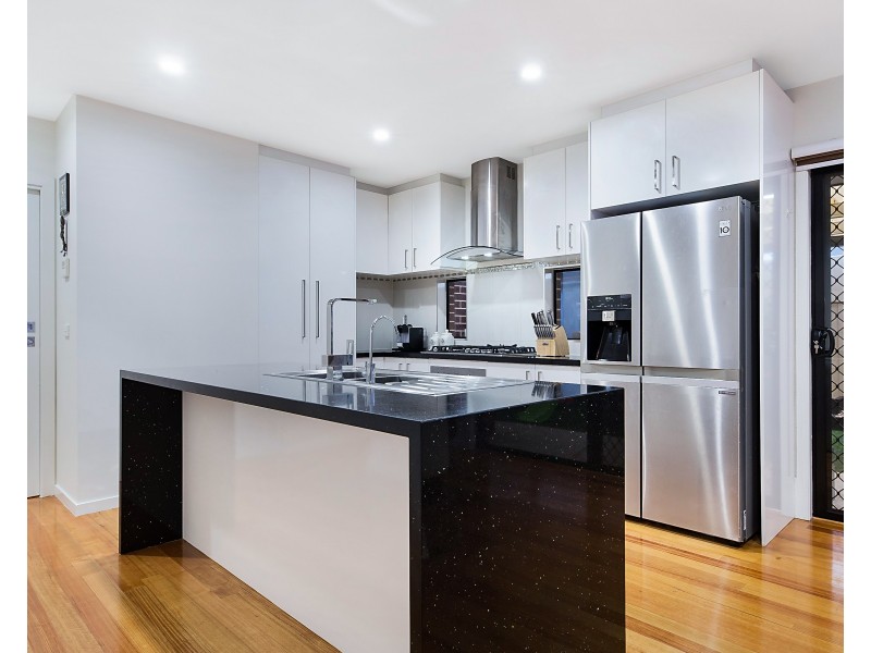 2/43 Highfield Avenue, Mulgrave VIC 3170