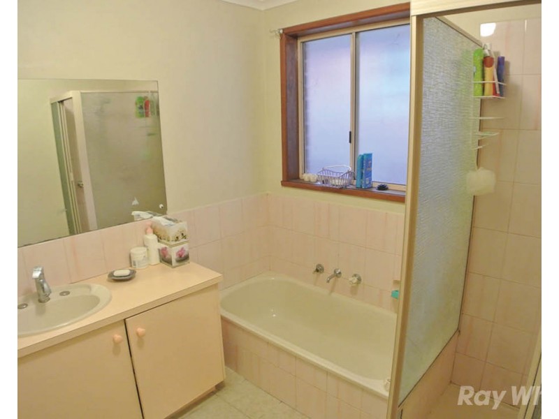 45 David Collins Way, Endeavour Hills VIC 3802