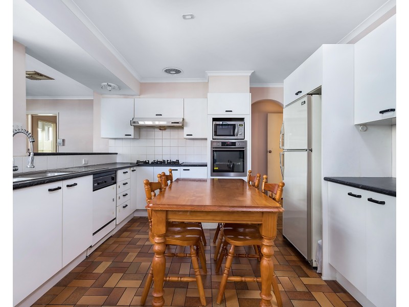 9 Roycroft Close, Glen Waverley VIC 3150