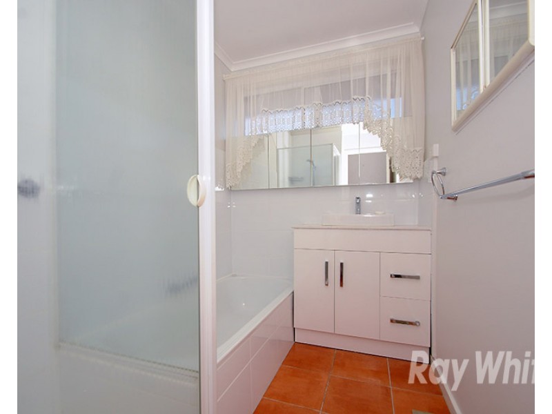 4 Templewood Avenue, Noble Park North VIC 3174