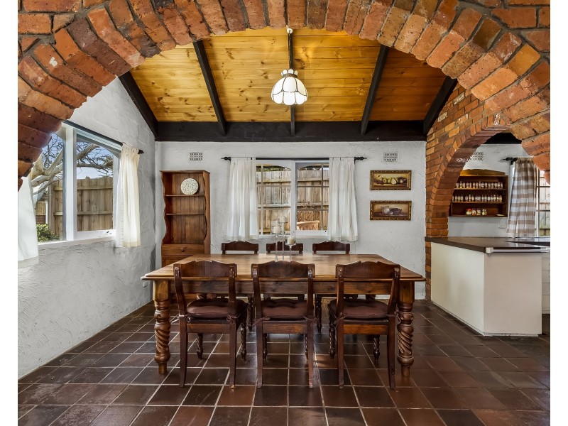 31 Earlwood Drive, Wheelers Hill VIC 3150