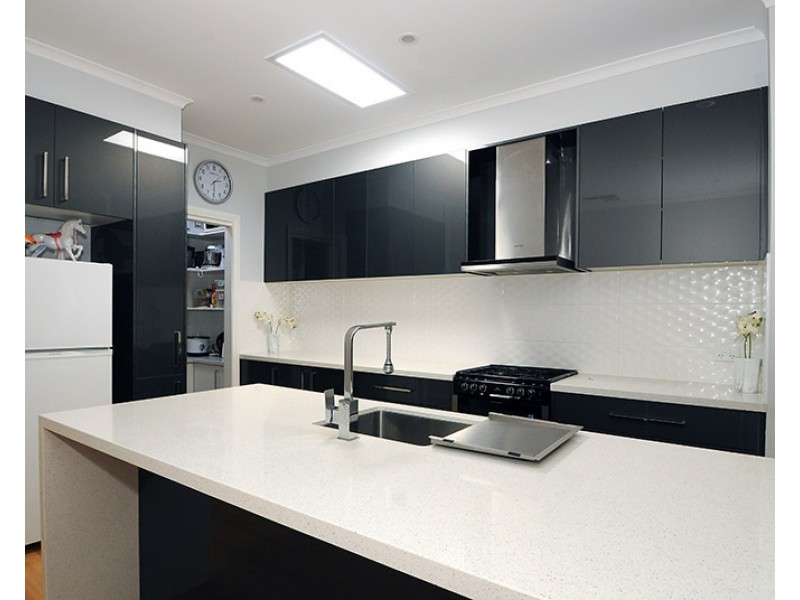 2A William Avenue, Hallam VIC 3803