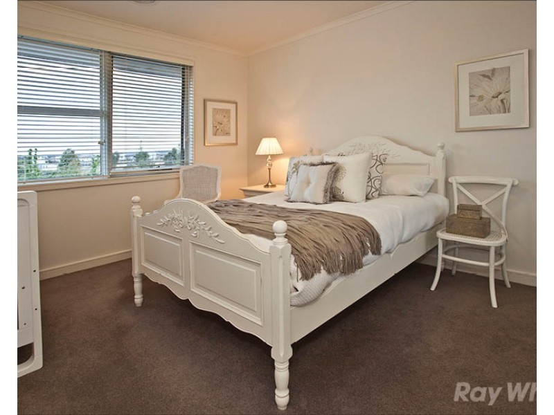 22 Anfield Crescent, Mulgrave VIC 3170